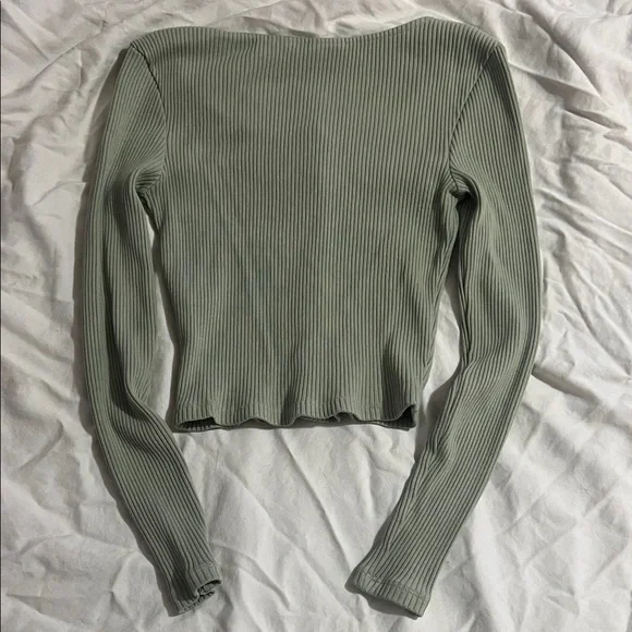 Levi’s Ribbed Sage Green Button-Up Crop Top - Picture 3 of 3